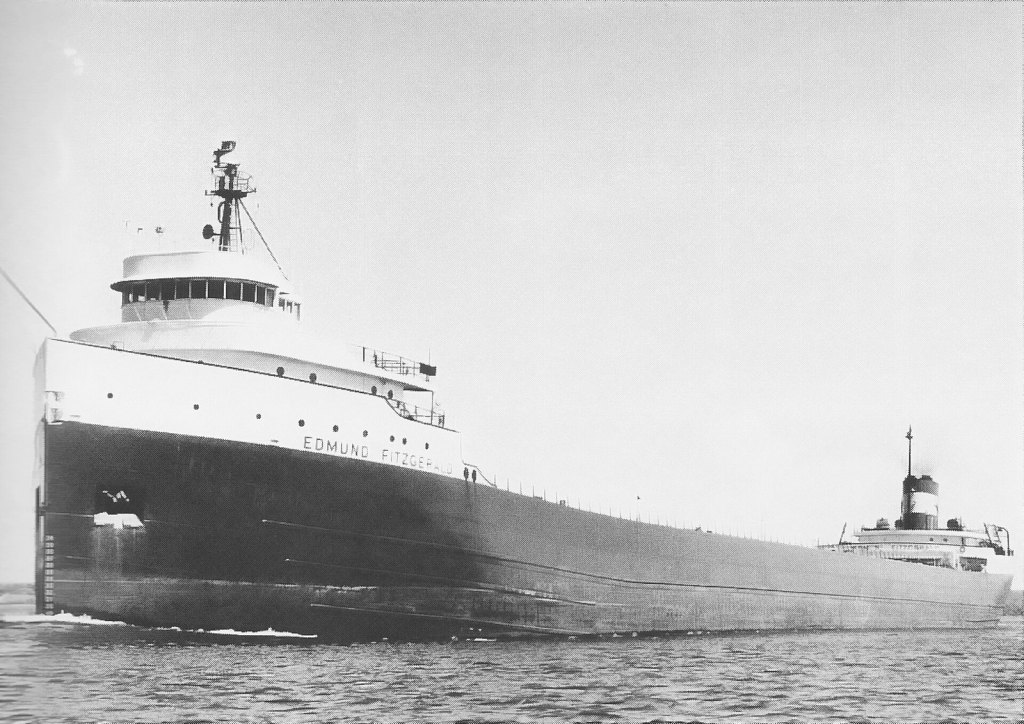 Edmund Fitzgerald under way, in a photograph from the US Army Corps of Engineers
